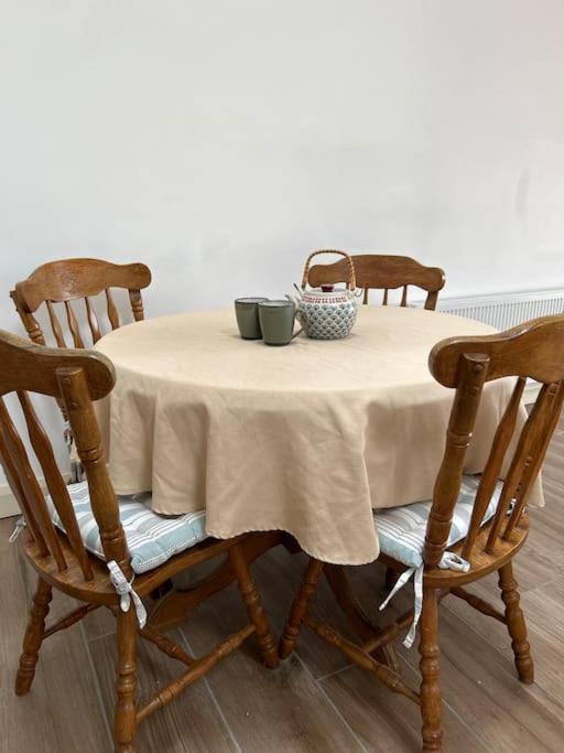 The Parlour Cottage Galway Bagian luar foto