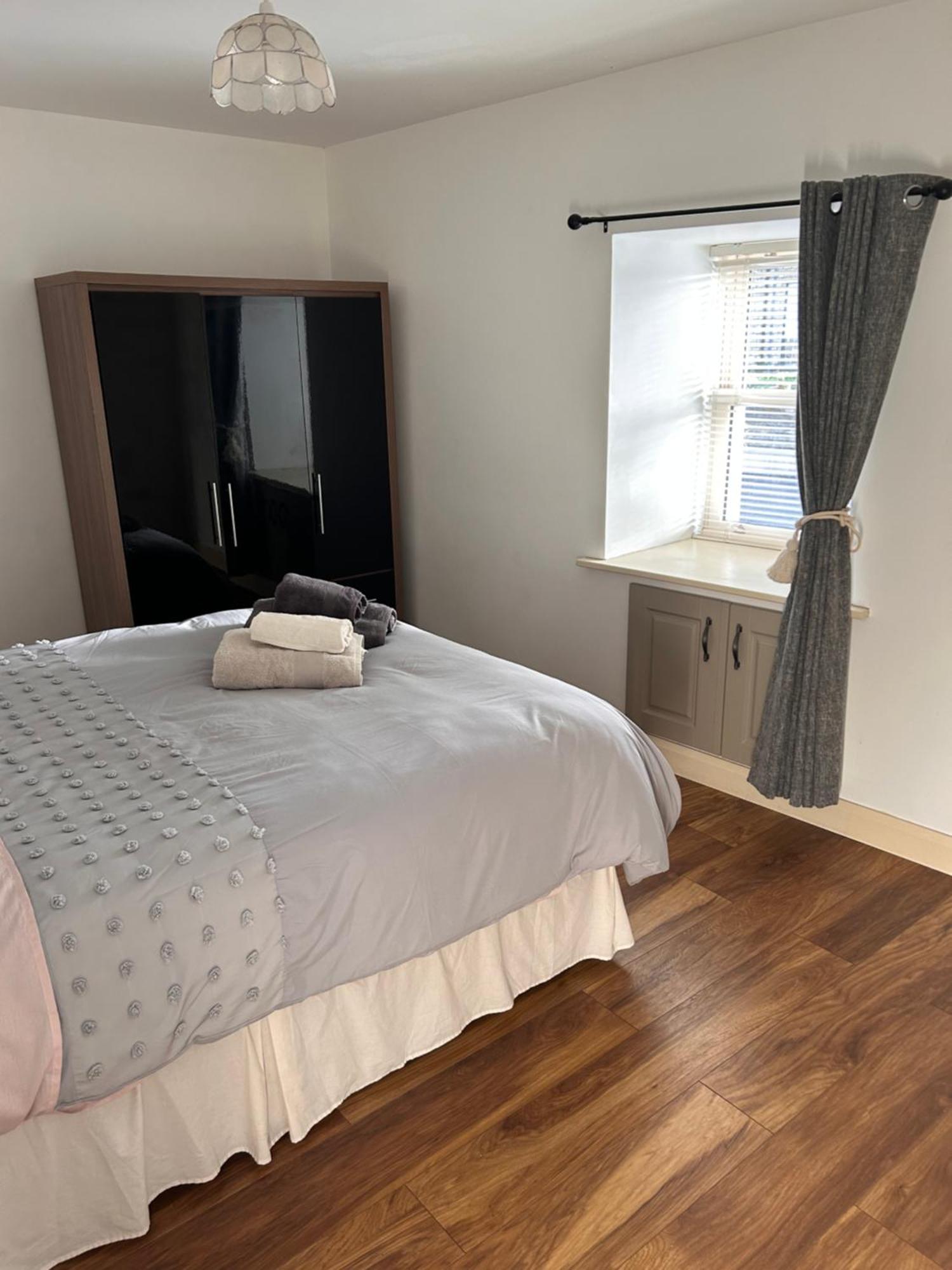 The Parlour Cottage Galway Bagian luar foto